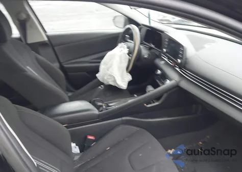 2022 Hyundai Elantra Sel z USA, uszkodzony, nr VIN KMHLM4AG4NU314590